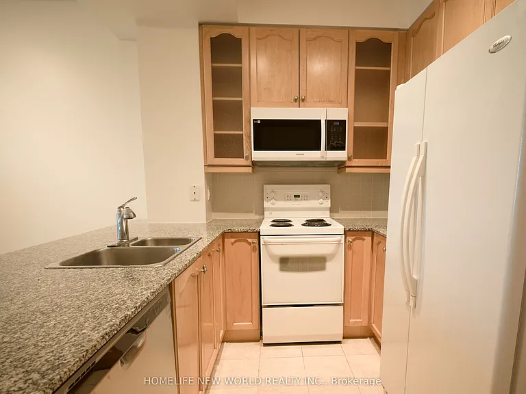60 Byng Ave #1206 — Photo 6