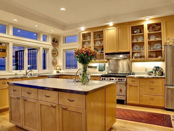 3rd image of 20209 Richmond Beach Dr NW