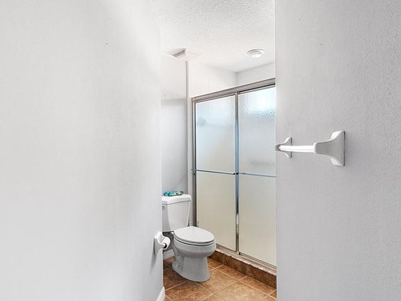 5th image of 5336 Edgewater Way