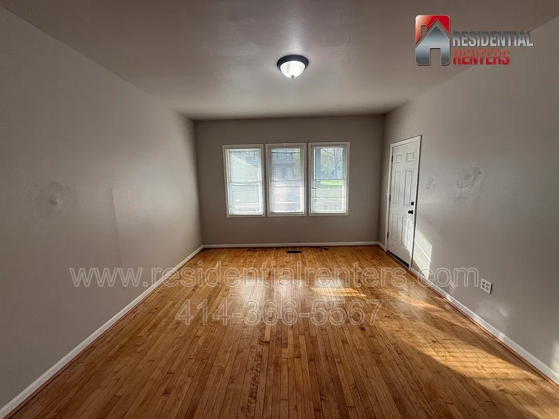 2 bed, 1.0 bath, 1400 sqft, $1,195 — Photo 2
