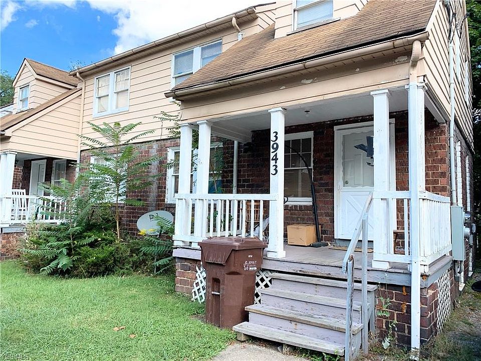 2nd image of 3939 4th St #3942