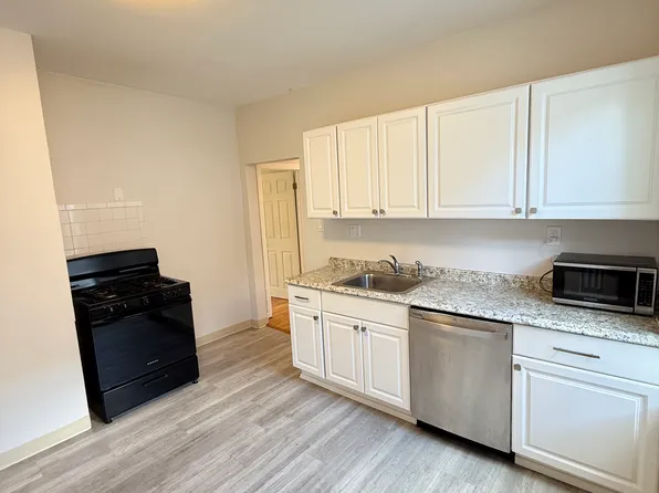 154 Stanwood St APT 3, Dorchester, MA 02121