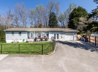 1301 Webster Rd, Harriman, TN 37748