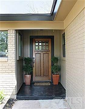 3rd image of 2325 Hollis Dr