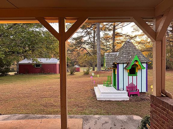 3rd image of 170 Pleasant Acres Rd