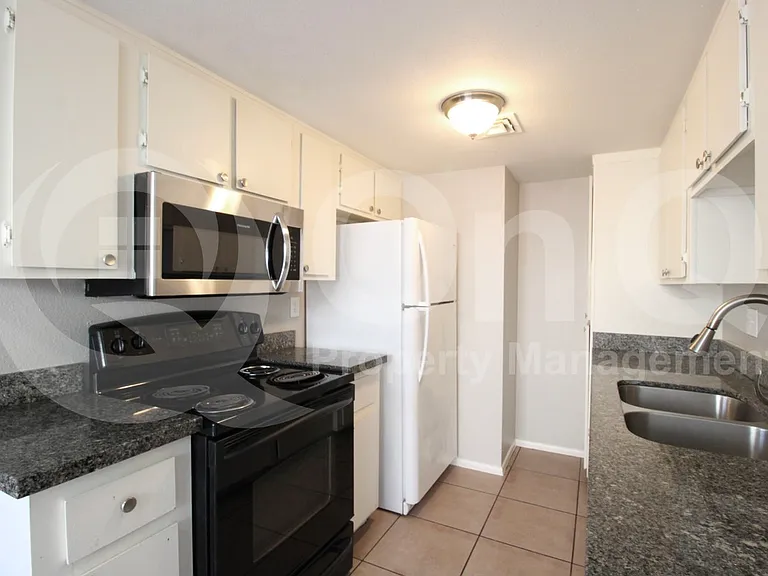 860 E Brown Rd #32 — Photo 3