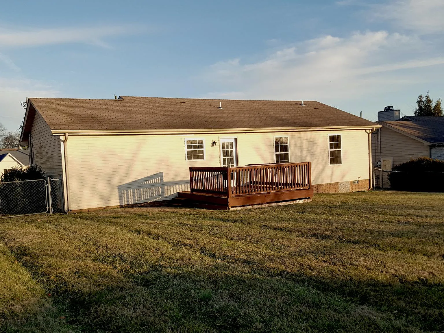 3 bed, 1118 sqft, $1,575 — Photo 2