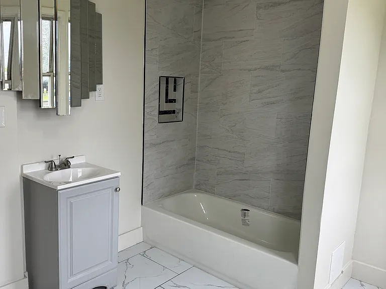 924 N Kresson St — Photo 4