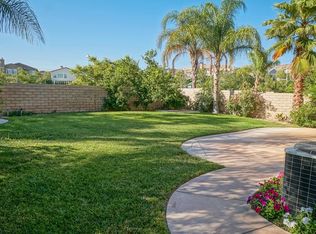 19701 Edmonds Pl, Saugus, CA 91350