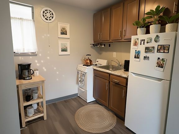 2nd image of 1526 Parkline Dr #1695-07