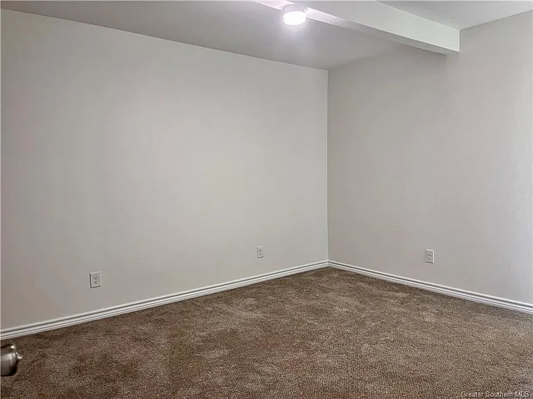 1020 W McNeese St #13F — Photo 9