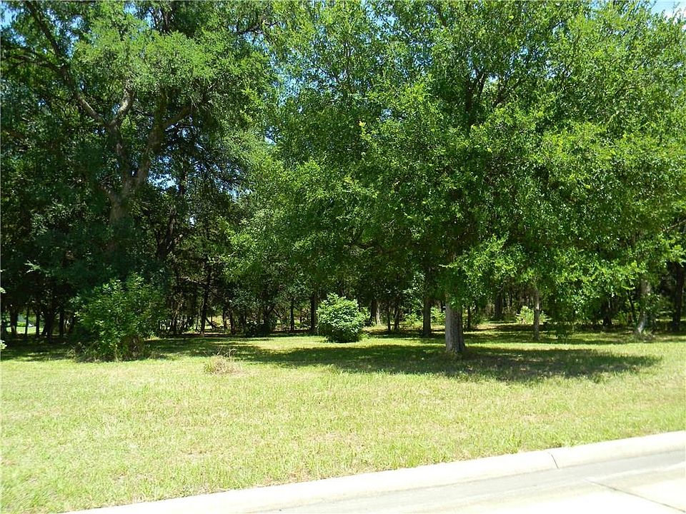 1st image of 2261 Bluff Ct