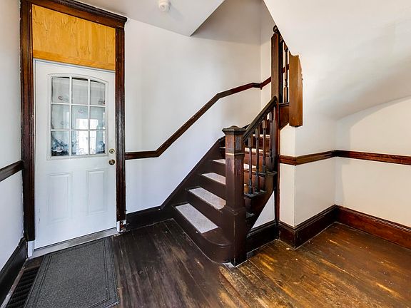 5th image of 134 Proctor Ave