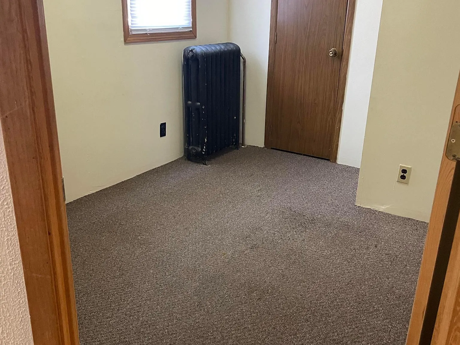 2 bed, 600 sqft, $695 — Photo 2