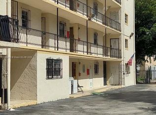 1478 NW 1st St APT 304, Miami, FL 33125