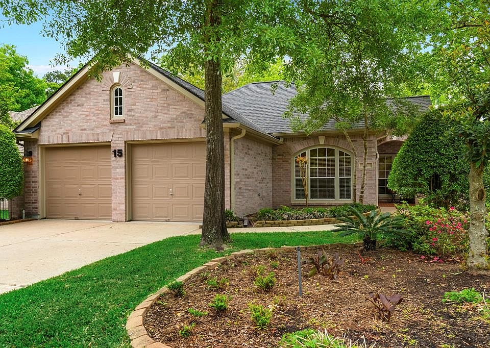 15 Silkbay Place, The Woodlands - Alden Bridge.