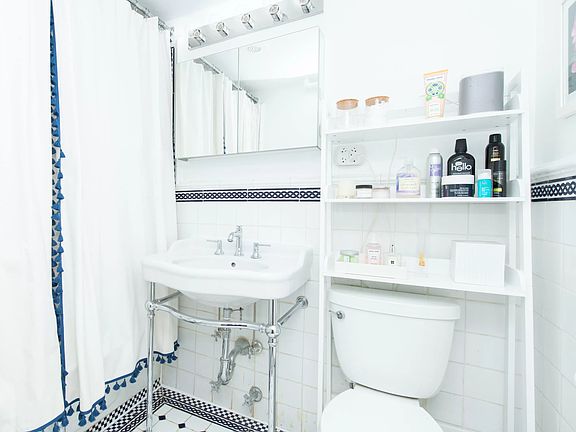 5th image of 12 E 14th St APT 3F