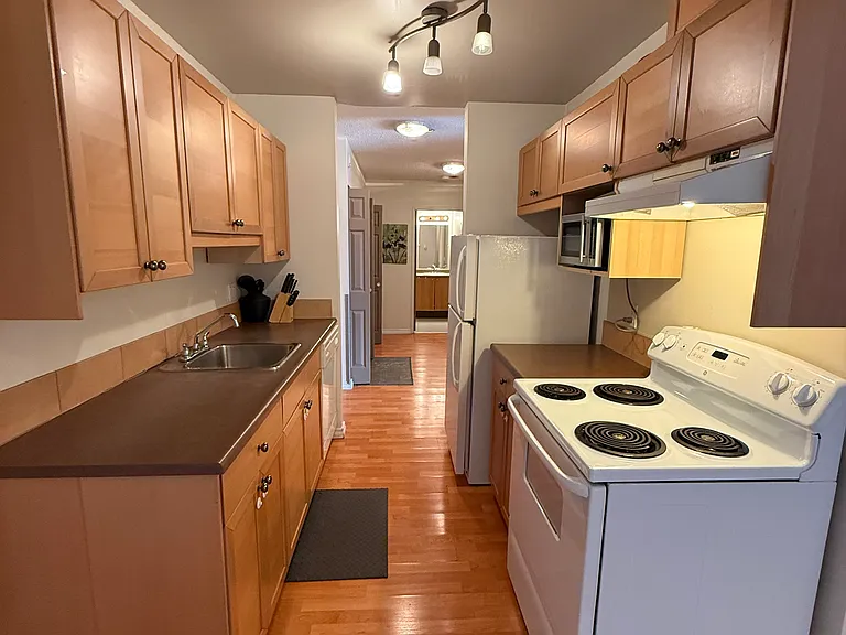 14 31st Ave NW — Photo 5