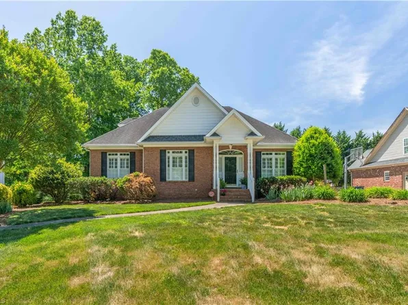 5250 Meadowlark Glen Ln, Winston Salem, NC 27106