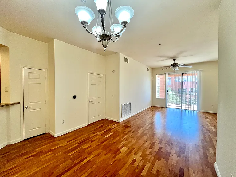 15 E Agate Ave #407 — Photo 37
