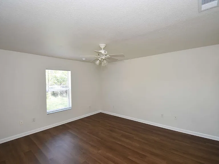30 Eton Ln #B — Photo 22