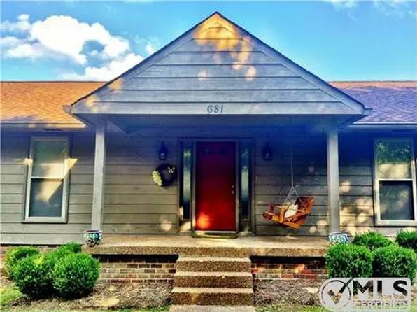 681 Thompson Rd, Pegram, TN 37143