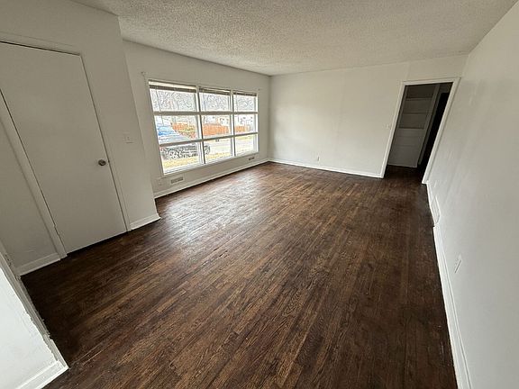 3rd image of 6701 College Ave