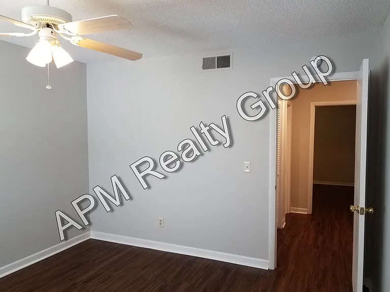 101 Cherry Hall Dr #17 — Photo 9