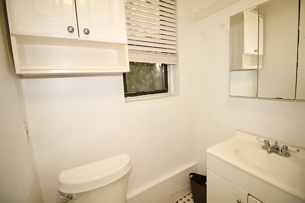 Rented by Highline Residential | media 17