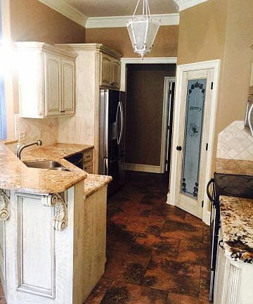 4th image of 1307 Bellaire Dr
