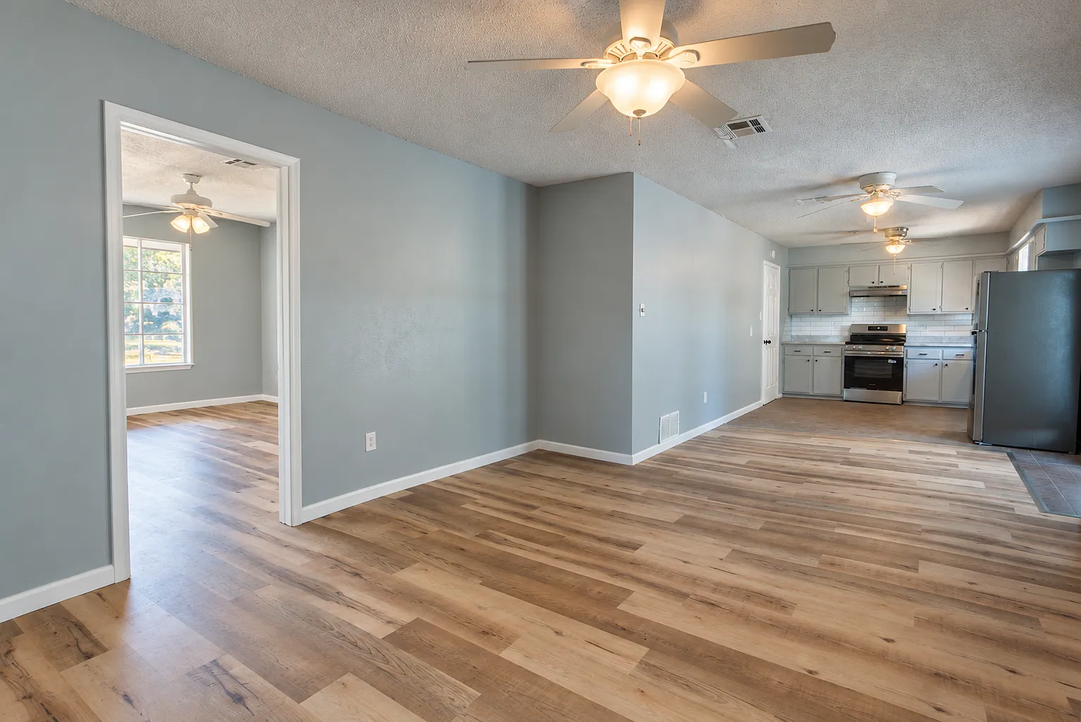 3 bed, 1591 sqft, $1,595 — Photo 4