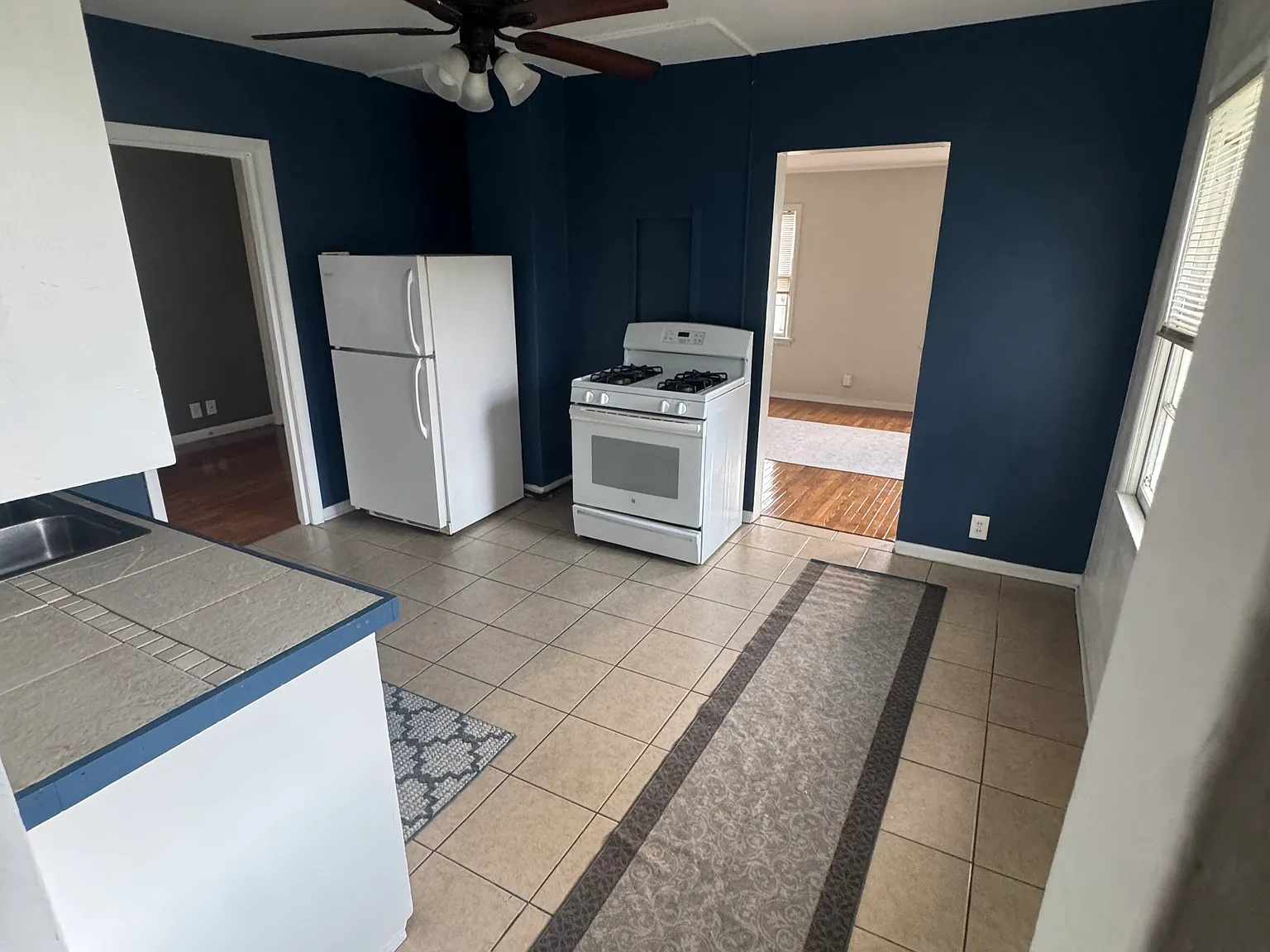 2 bed, $1,200 — Photo 1
