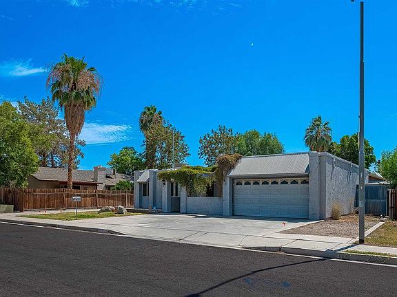 2nd image of 2027 S Magnolia Ave
