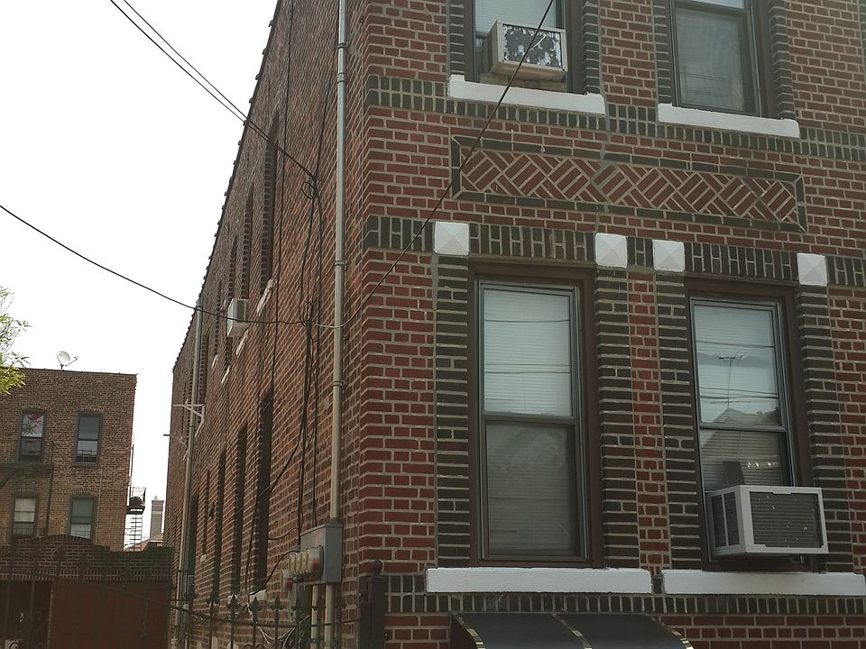 2nd image of 825 Troy Ave APT 1R