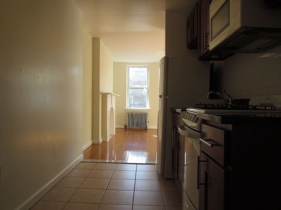 3rd image of 244 W 16th St APT 4RE