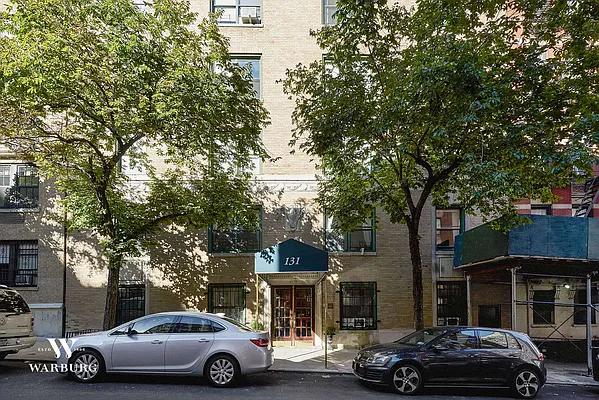 Sold by Warburg | media 12