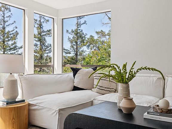 4th image of 121 Professional Center Pkwy