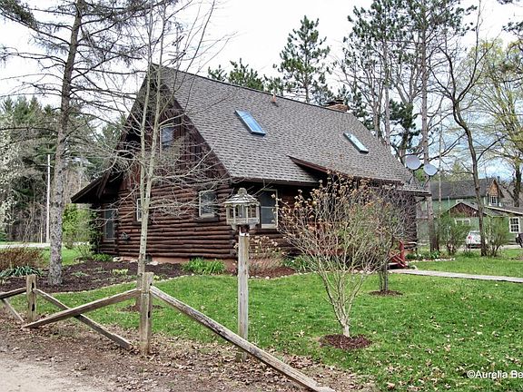 4th image of 1876 Lake Michigan Dr NW