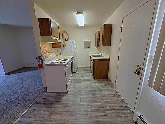2nd image of 701 6th St #5C