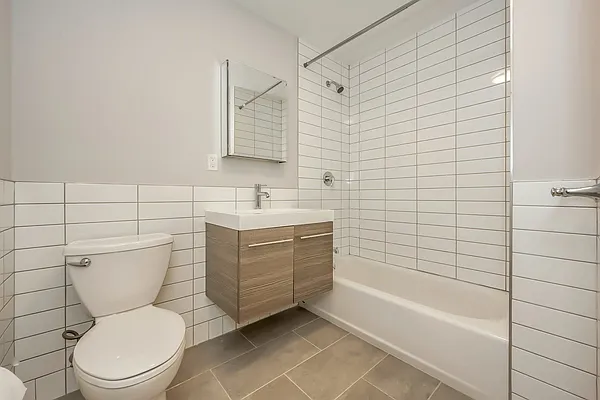 Rented by R New York | media 22