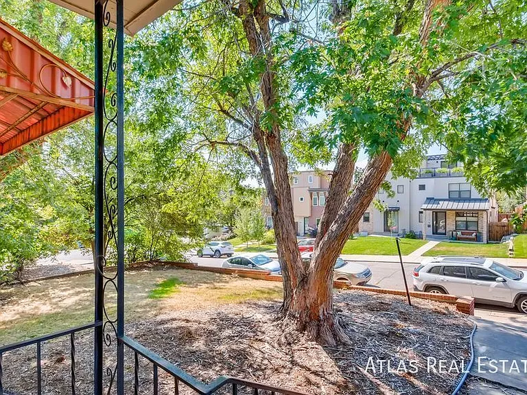2714 N Grove St — Photo 9