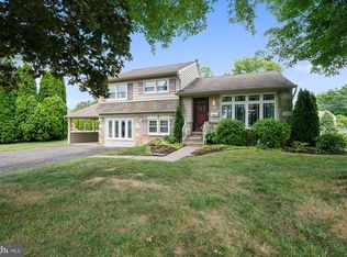 178 Parry Rd, Warminster, PA 18974