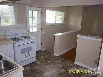 5th image of 2621 Terri Lee Ct