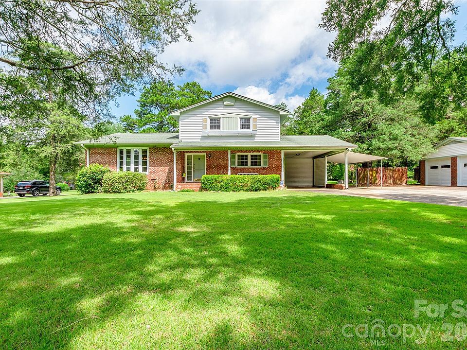 1st image of 752 Cedar Ln