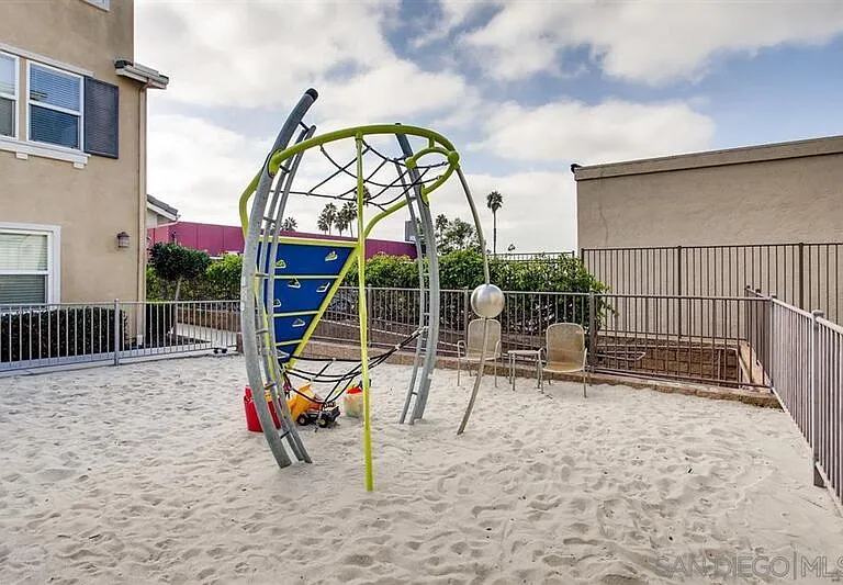3017 Pacific Palm Way — Photo 22