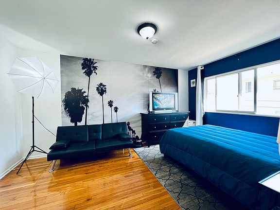 3rd image of 5410 Russell Ave APT 14