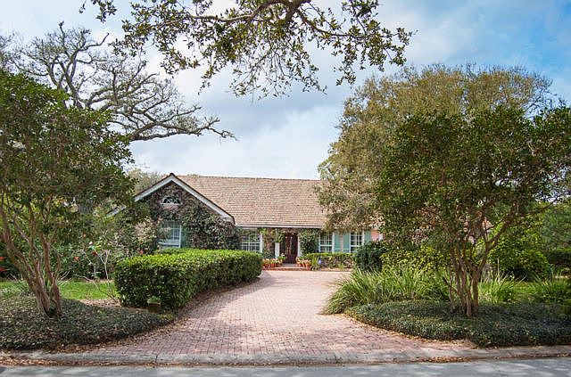 1st image of 291 Sea Oak Dr
