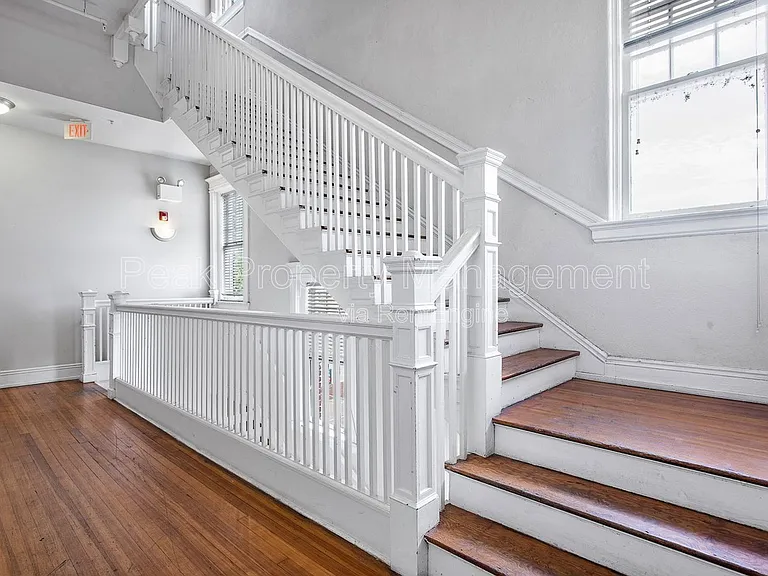 220 E Marshall St #32 — Photo 13
