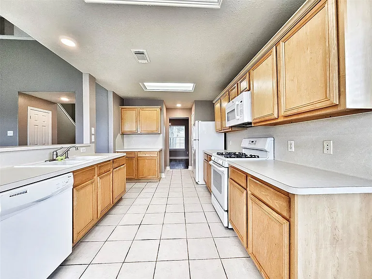 20503 Hidden Point Ln — Photo 5
