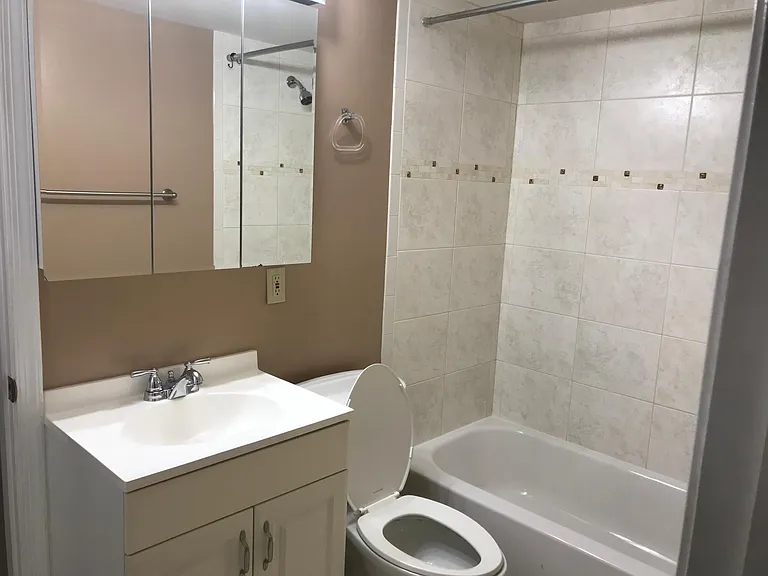 1040 Warbler Pl #MC — Photo 28